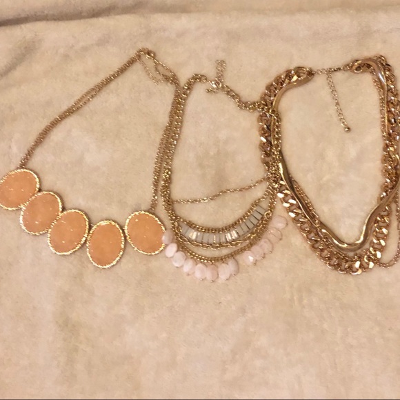 Peach & Gold statement necklaces bundle - Picture 2 of 5